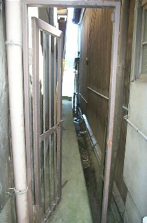 �ɍ��̌���